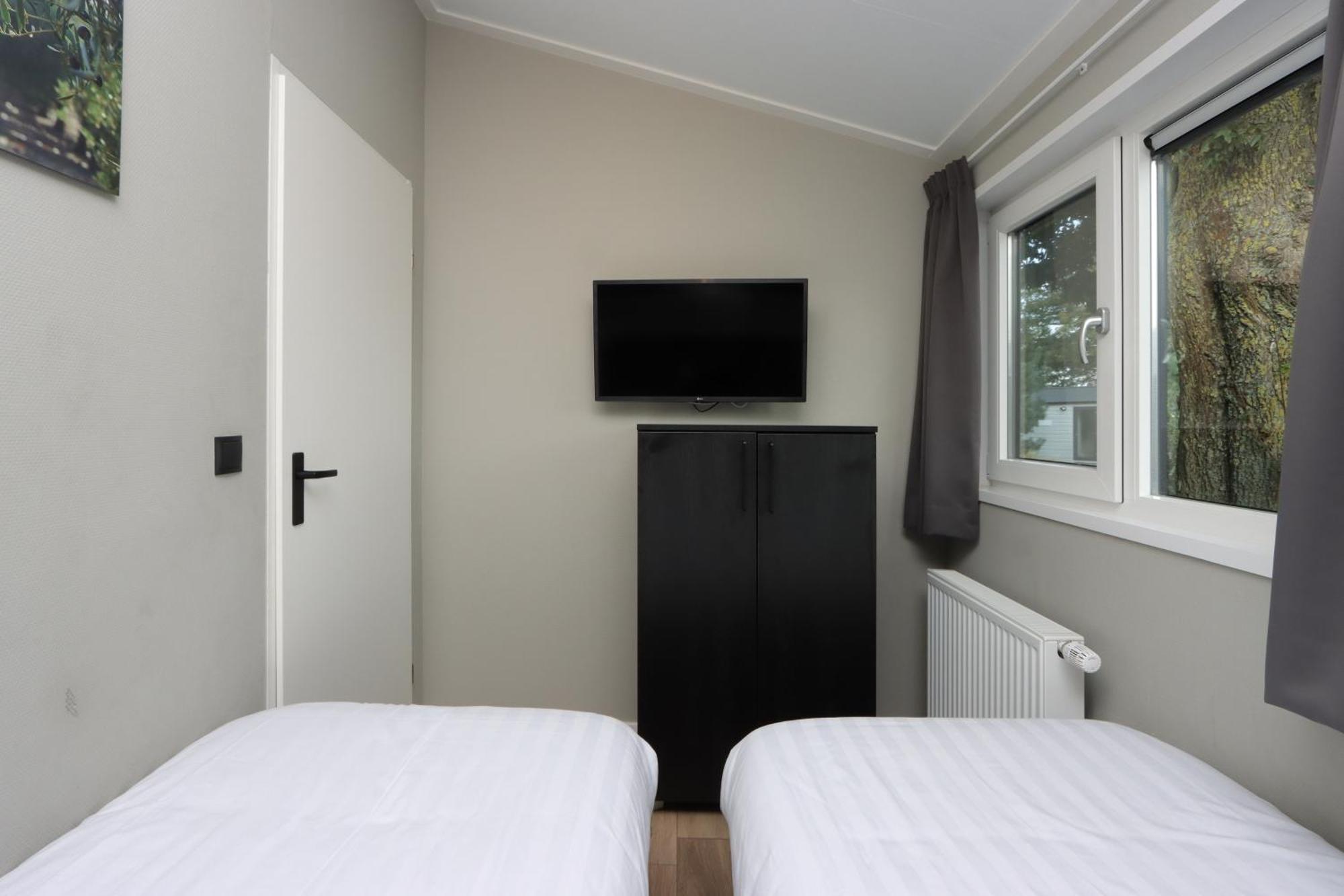 Wellness Chalet Veluwemeer ビッディングハイゼン エクステリア 写真